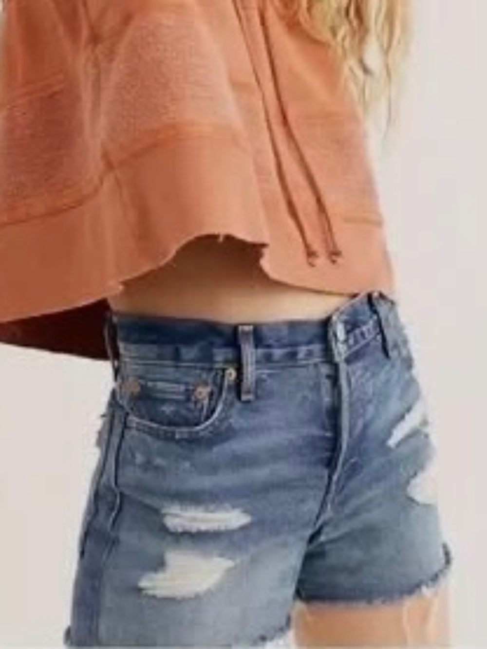 *FIRM PRICE* Levi’s Wedgie High Rise Distressed Raw Hem Jean Shorts - Picture 3 of 15